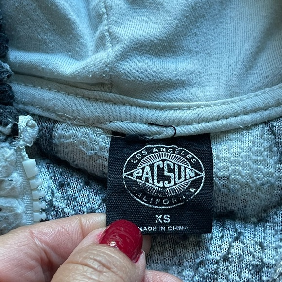 PacSun Fleece Jacket size XS - Picture 3 of 8